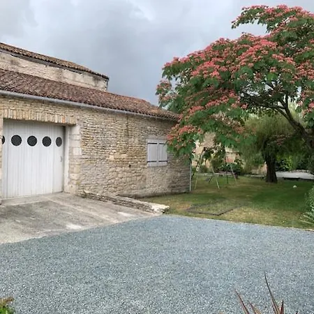 La Maison Du Gue, Un 4 Etoiles Entre La Rochelle Et Le Marais Poitevin *