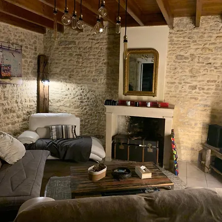 La Maison Du Gue, Un 4 Etoiles Entre La Rochelle Et Le Marais Poitevin *